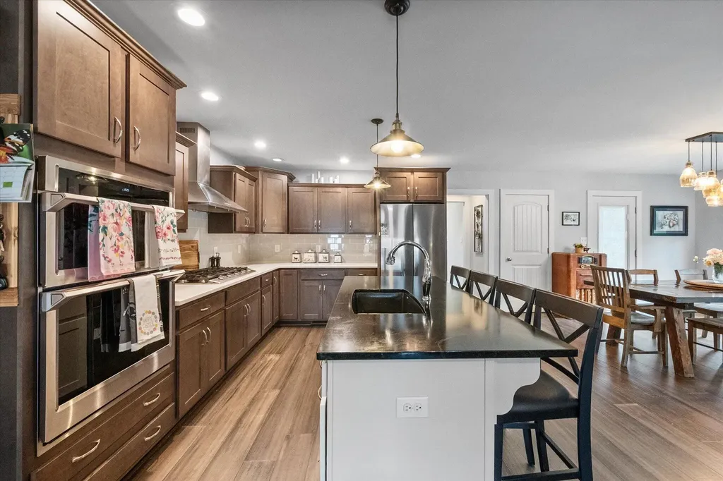 9787 Elmburg Road Pleasureville KY 40057