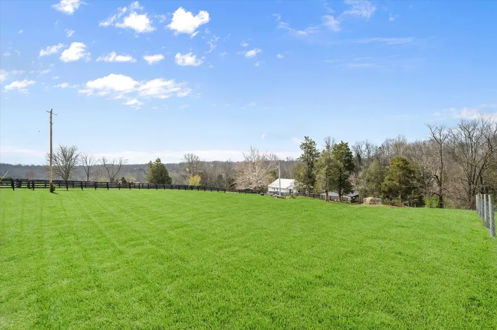 9787 Elmburg Road Pleasureville KY 40057