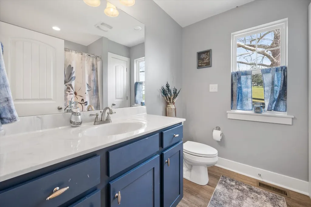 9787 Elmburg Road Pleasureville KY 40057