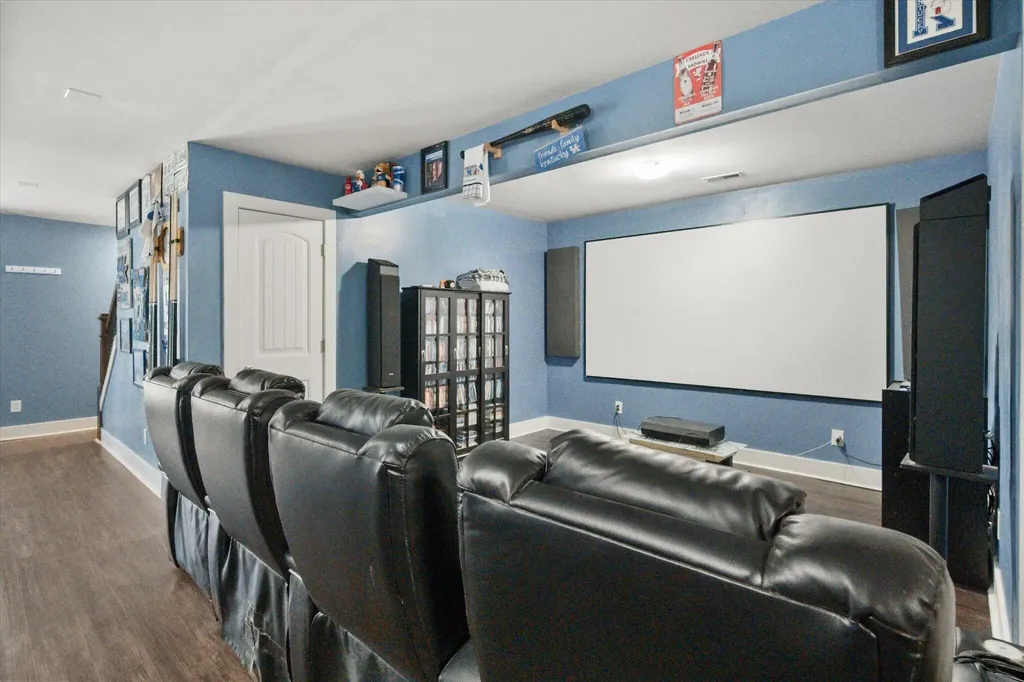 9787 Elmburg Road Pleasureville KY 40057