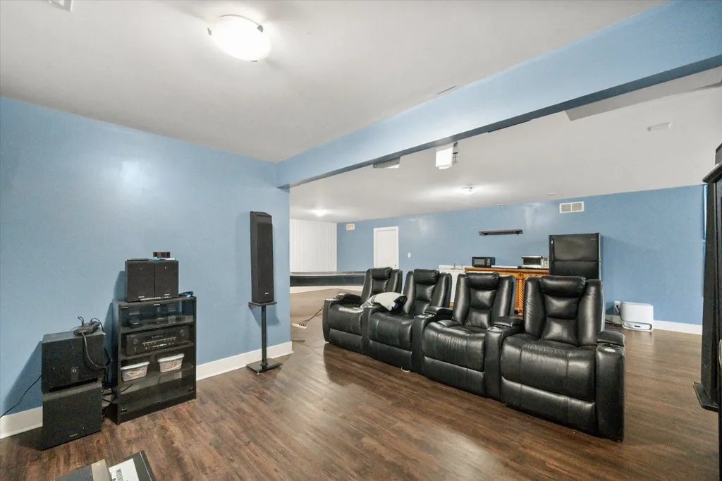 9787 Elmburg Road Pleasureville KY 40057
