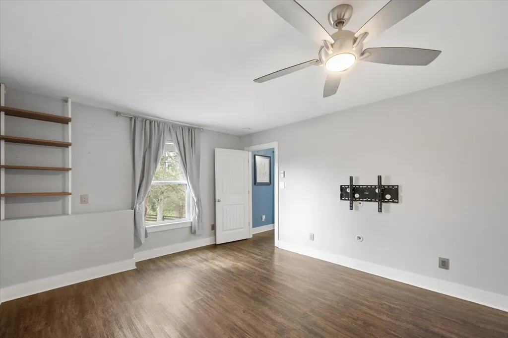 9787 Elmburg Road Pleasureville KY 40057
