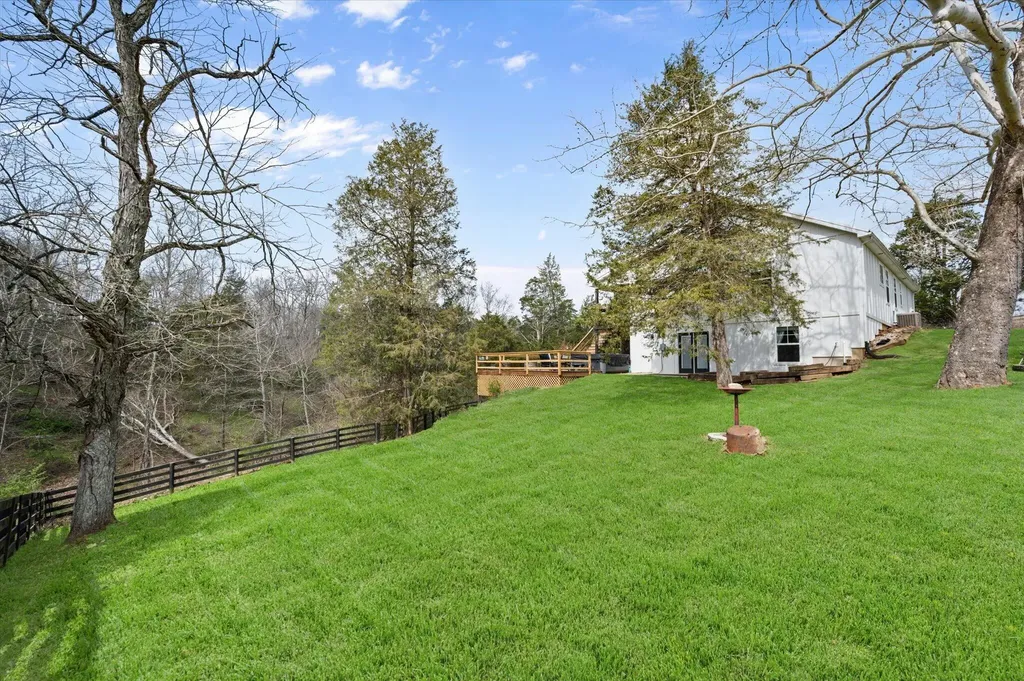 9787 Elmburg Road Pleasureville KY 40057