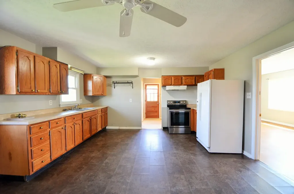 2300 Oregon Road Salvisa KY 40372