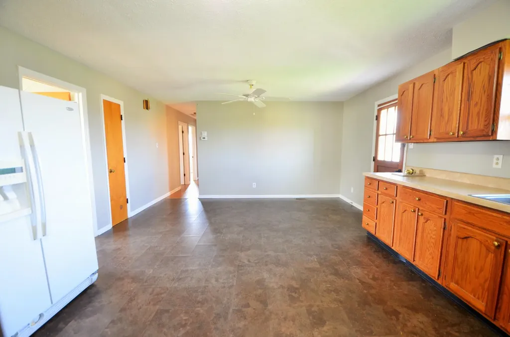 2300 Oregon Road Salvisa KY 40372