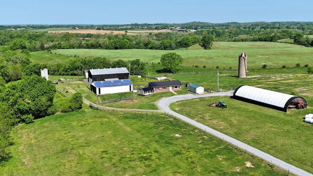 2300 Oregon Road Salvisa KY 40372