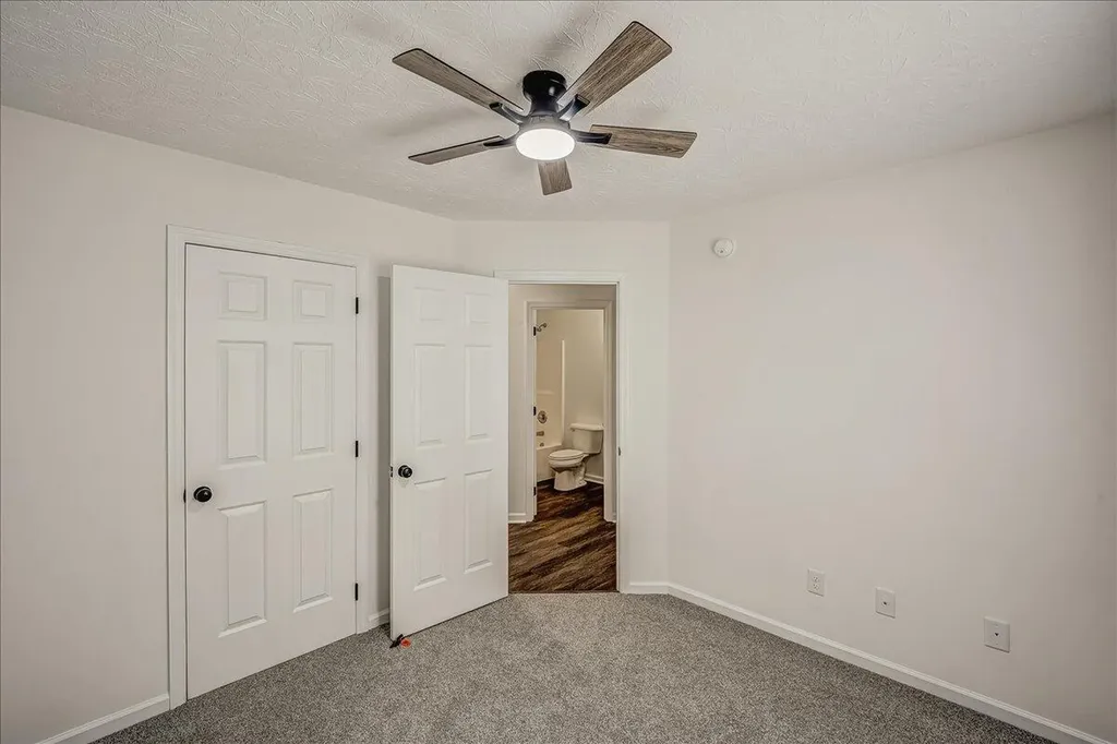 2280 Market Garden Lane Lexington KY 40509