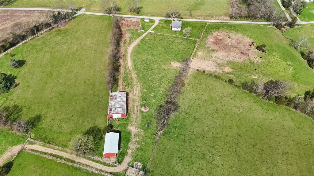 1048 Steve Wood Road Bagdad KY 40003