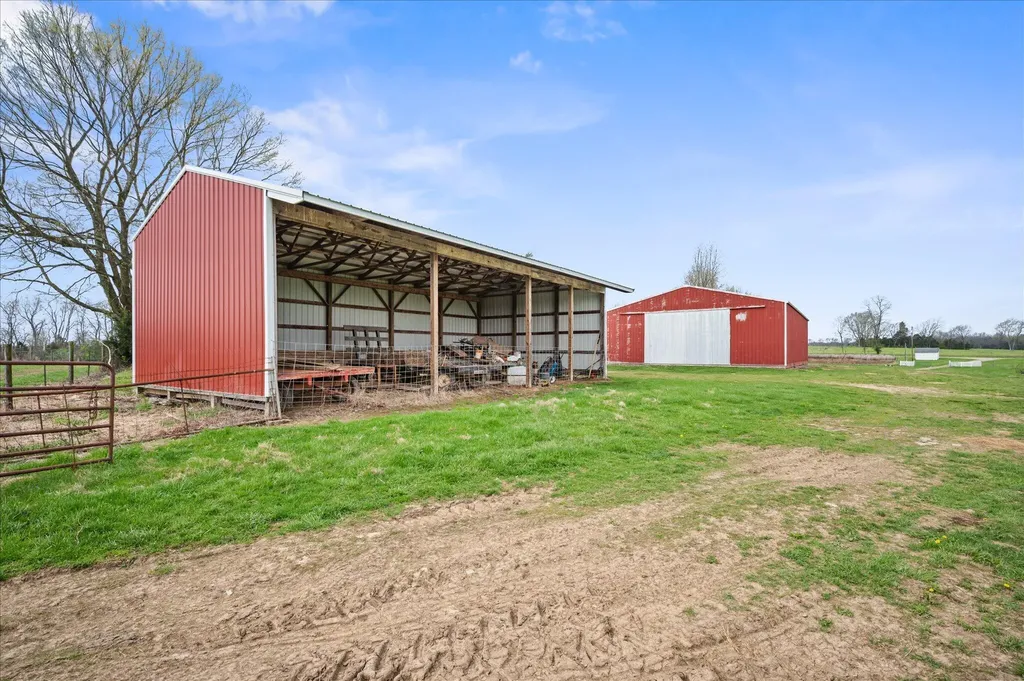 1048 Steve Wood Road Bagdad KY 40003