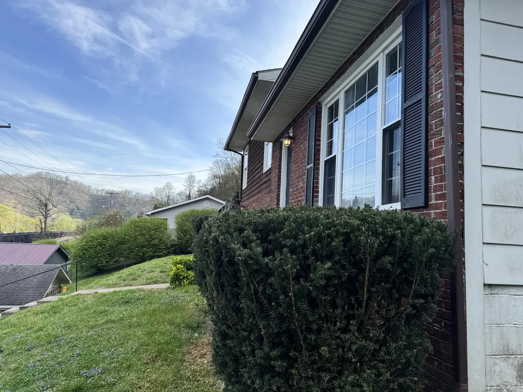 514 Cracker Bottom Road Martin KY 41649