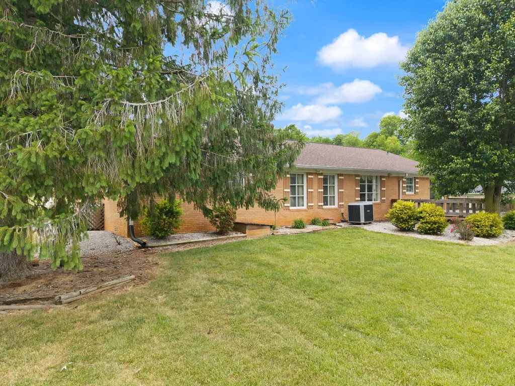 268 Duncan Street Monticello KY 42633