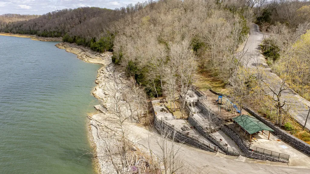 856 New Fall Creek Road Monticello KY 42633