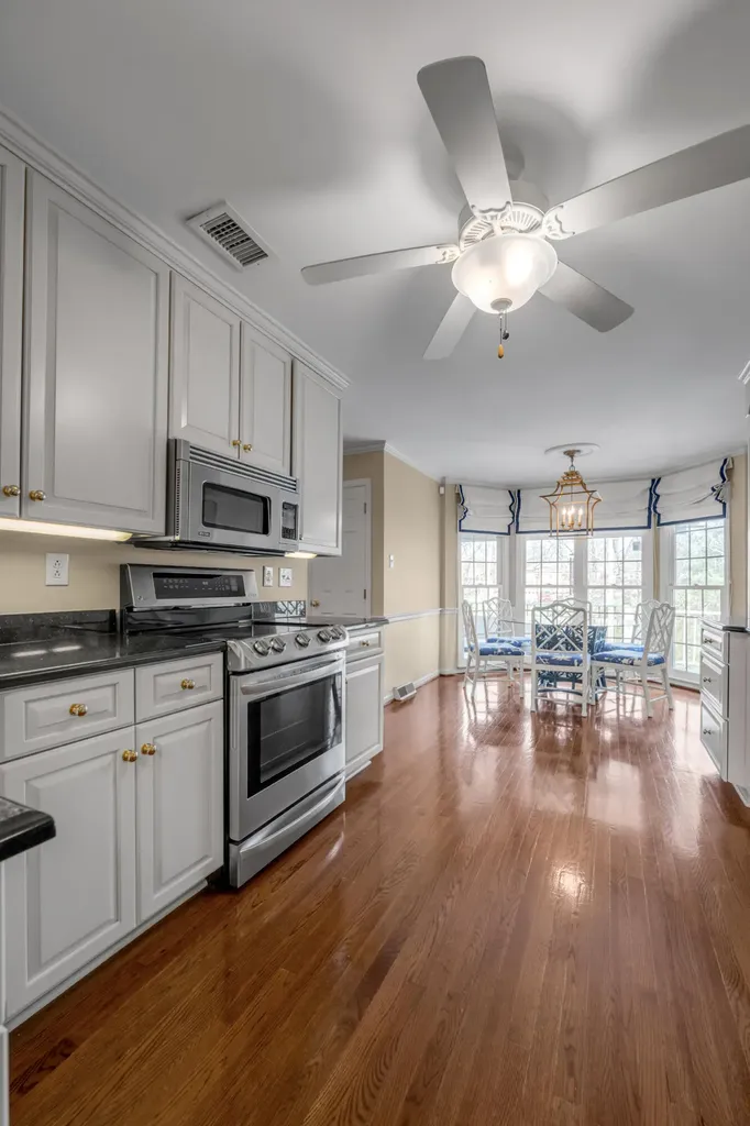 2071 Manor Drive Lexington KY 40502