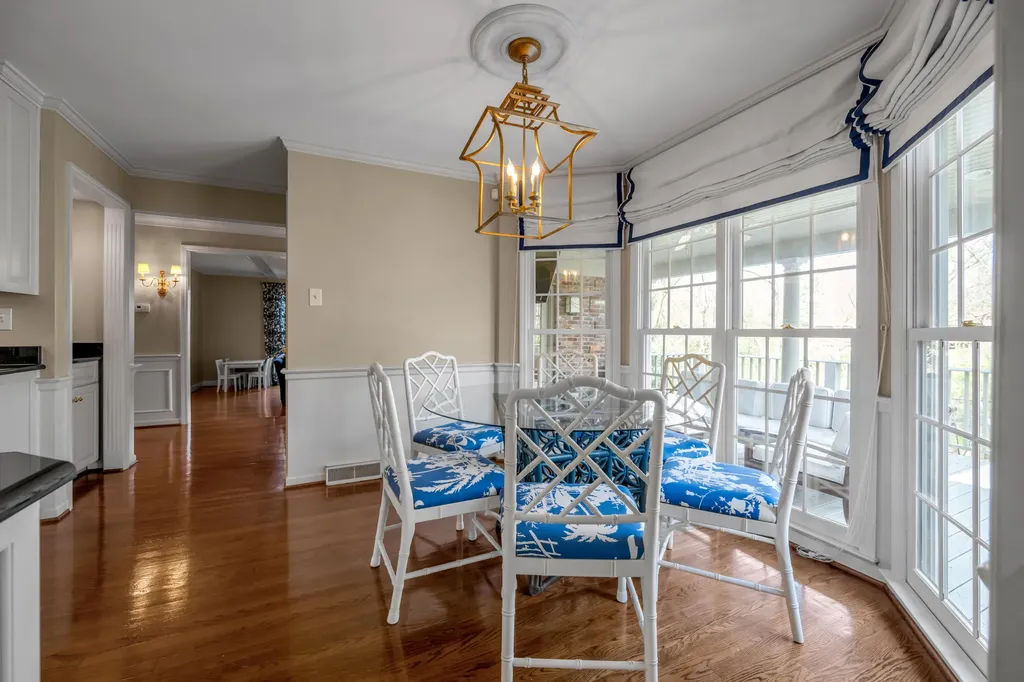 2071 Manor Drive Lexington KY 40502