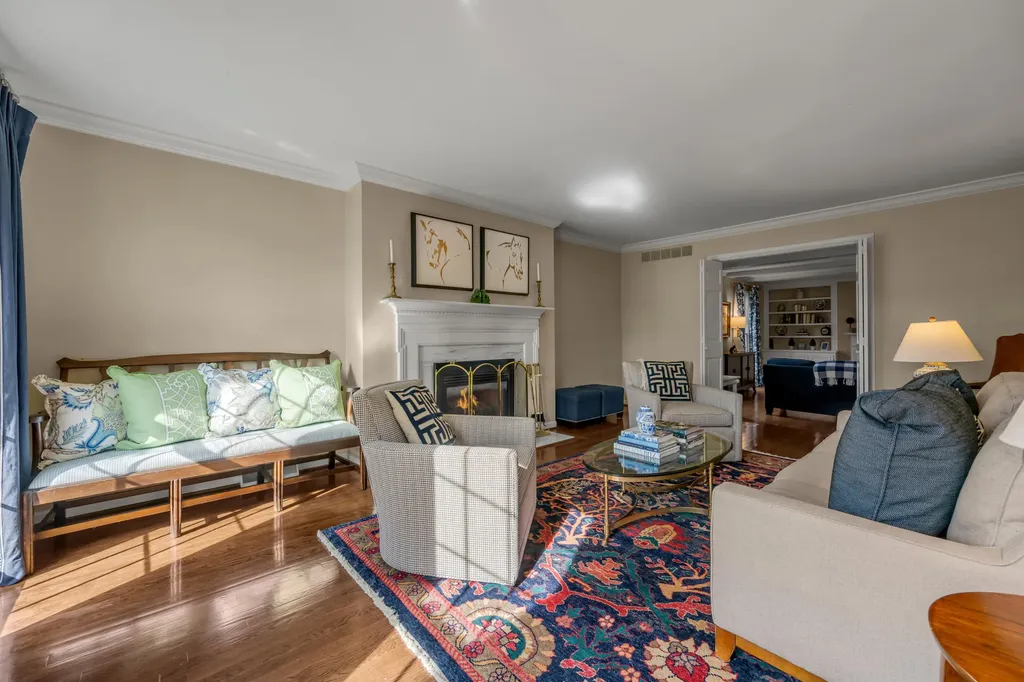 2071 Manor Drive Lexington KY 40502