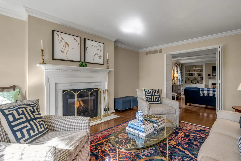 2071 Manor Drive Lexington KY 40502