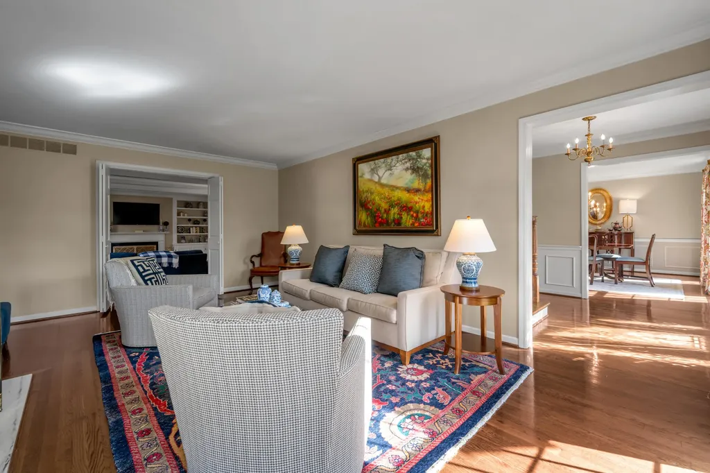 2071 Manor Drive Lexington KY 40502