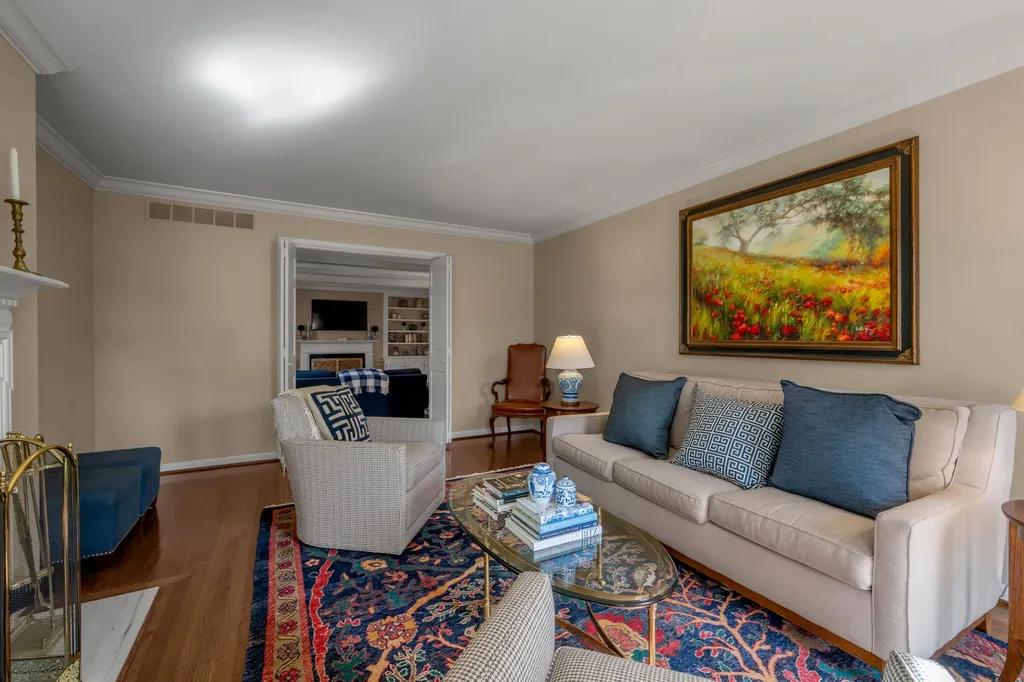 2071 Manor Drive Lexington KY 40502
