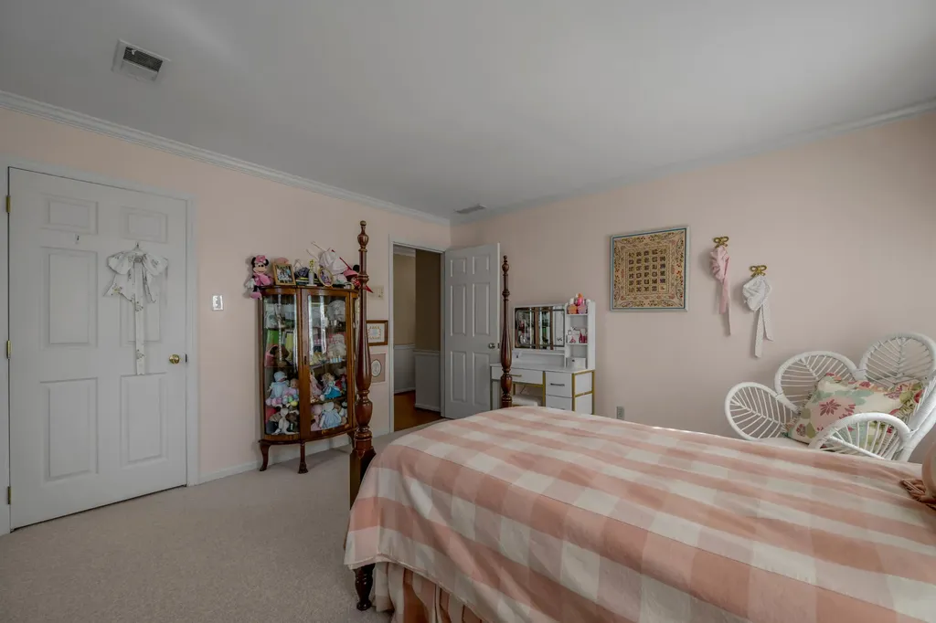 2071 Manor Drive Lexington KY 40502