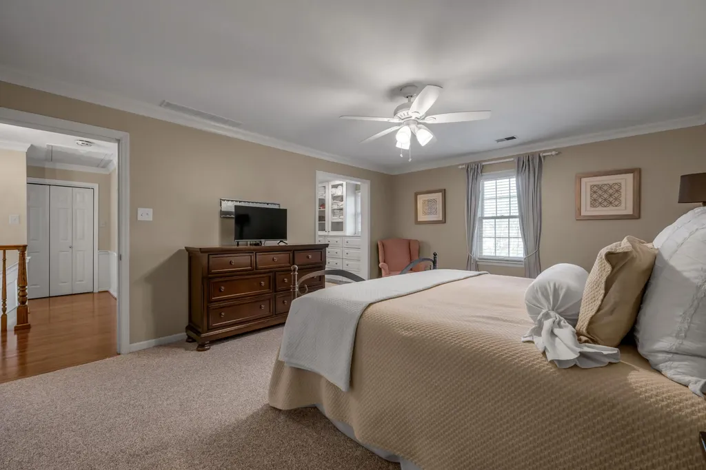 2071 Manor Drive Lexington KY 40502