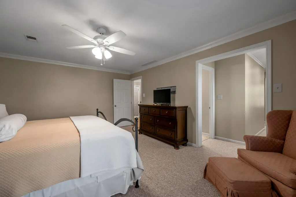 2071 Manor Drive Lexington KY 40502