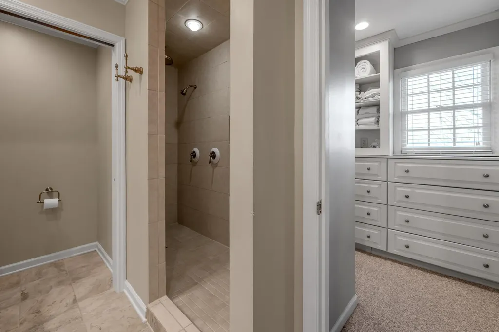 2071 Manor Drive Lexington KY 40502