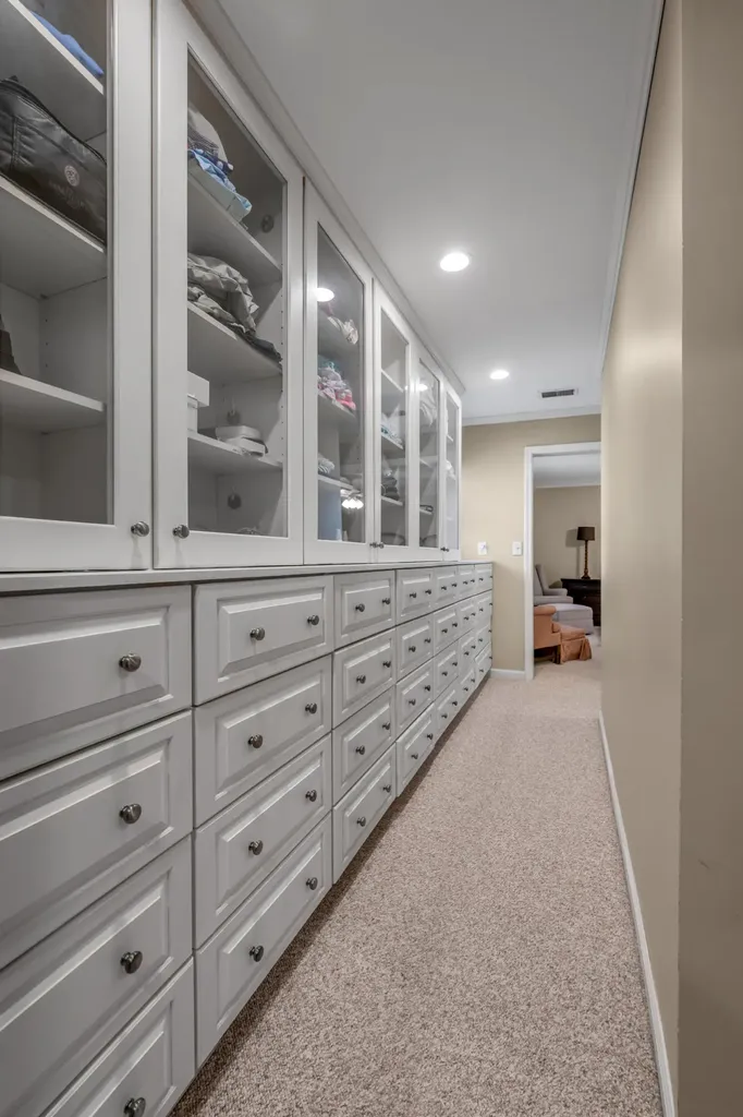2071 Manor Drive Lexington KY 40502