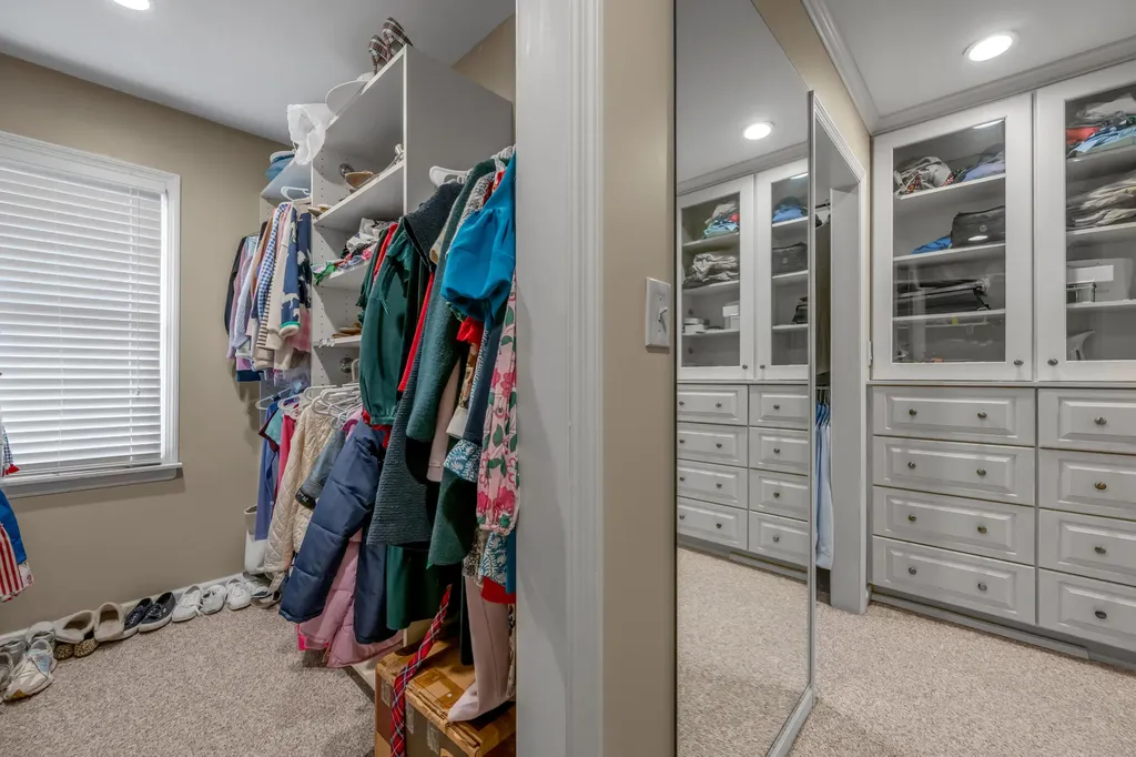2071 Manor Drive Lexington KY 40502
