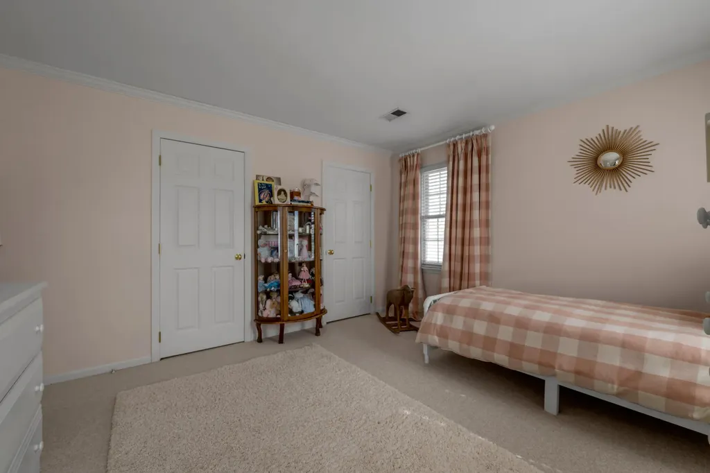 2071 Manor Drive Lexington KY 40502