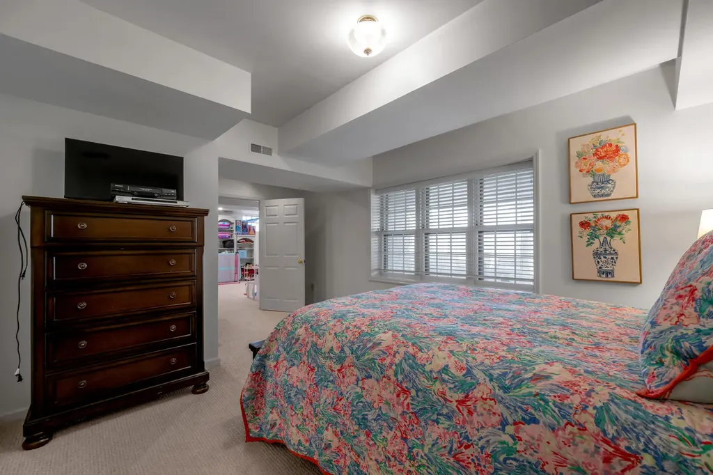 2071 Manor Drive Lexington KY 40502