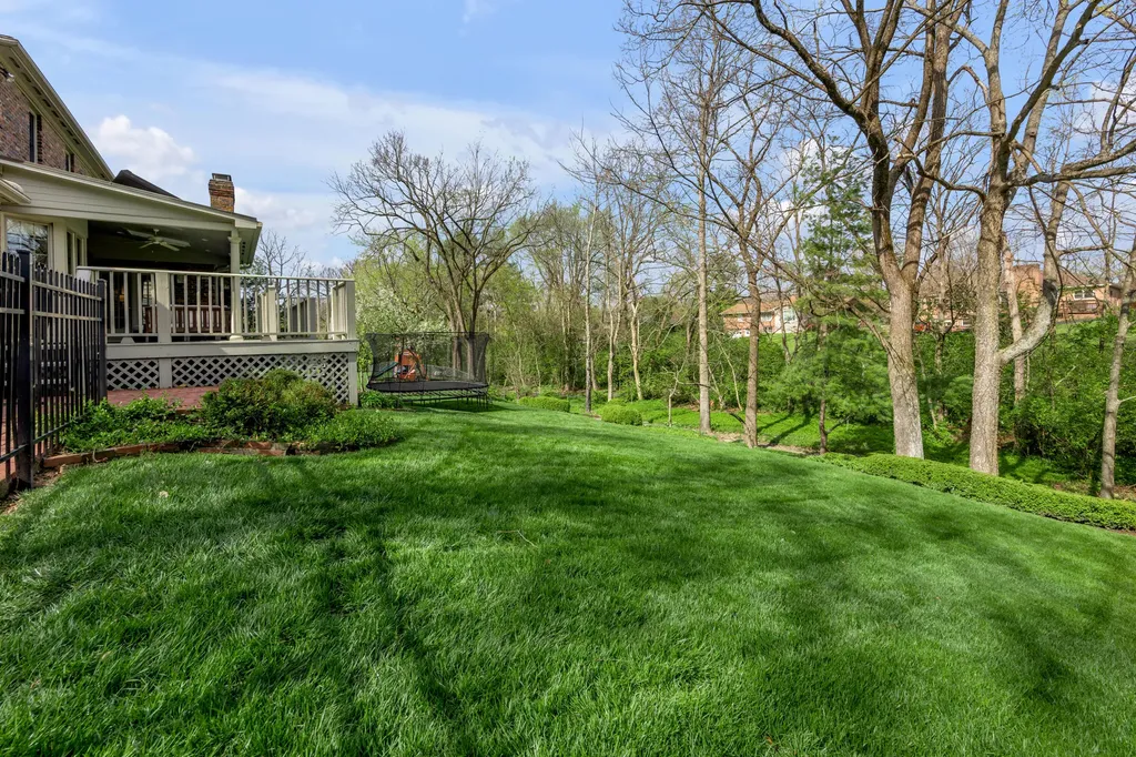 2071 Manor Drive Lexington KY 40502