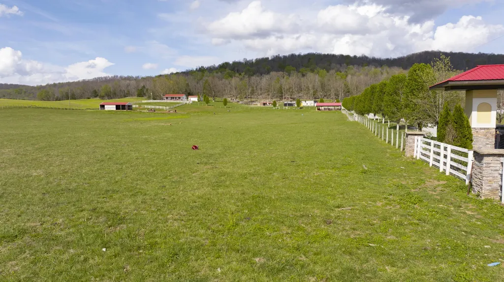 2301 Kentucky 92 Monticello KY 42633