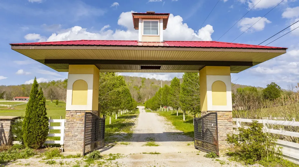 2301 Kentucky 92 Monticello KY 42633