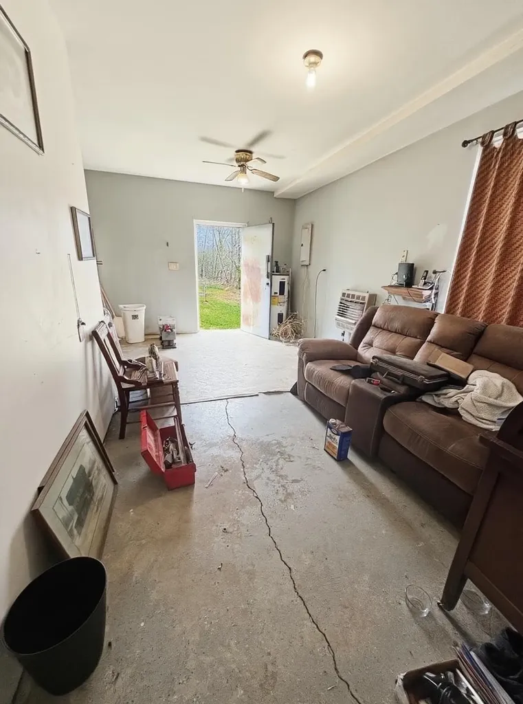 22 Burns Lane Garrison KY 41141