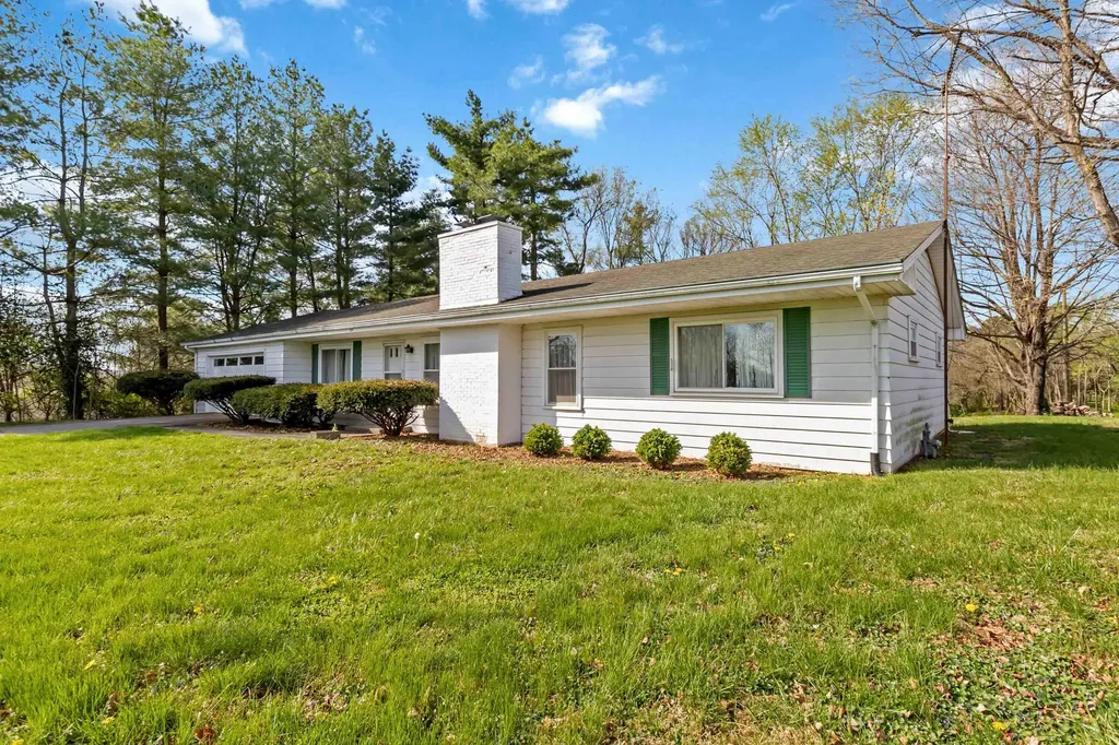 105 Crosshill Road Stanford KY 40484