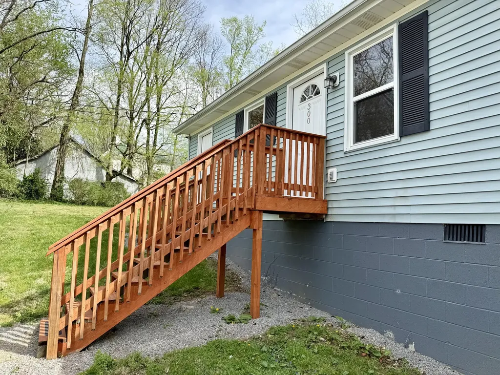 300 N 6th Street Danville KY 40422