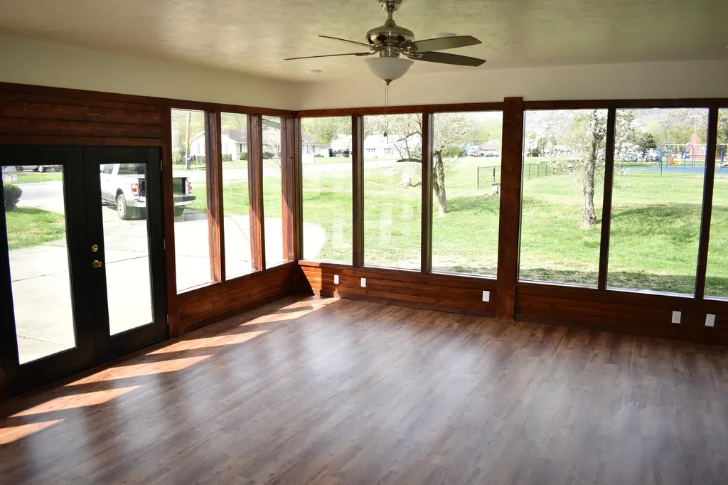 3306 W Cumberland Avenue Middlesboro KY 40965