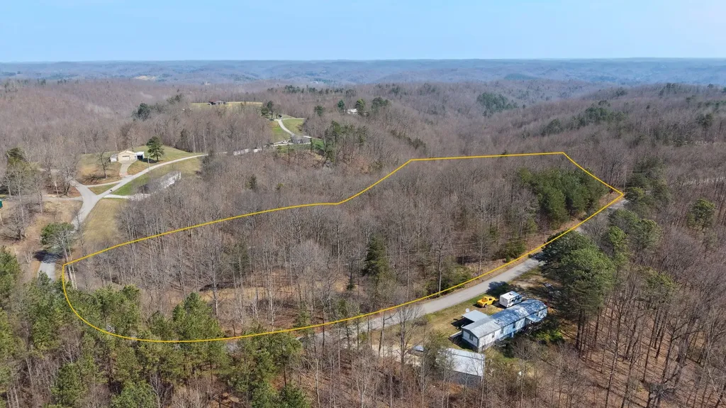 5 Sand Hill Road Livingston KY 40445