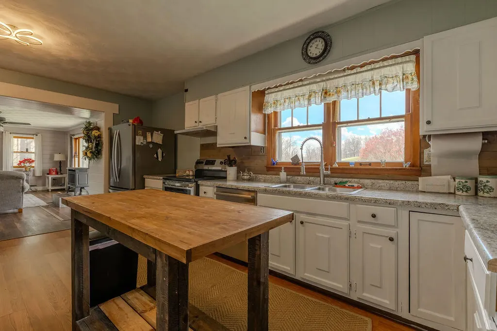 10770 Brown Ridge Road Morehead KY 40351