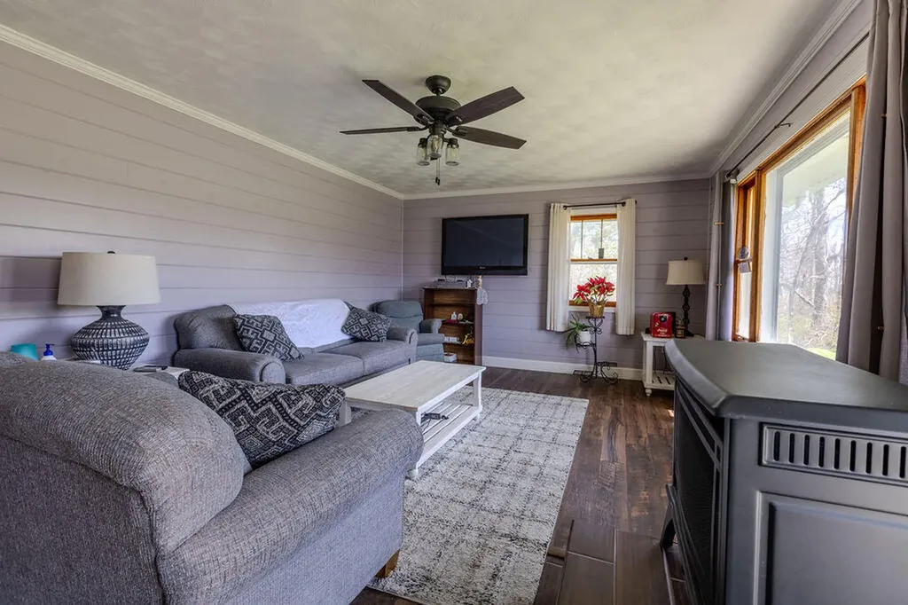 10770 Brown Ridge Road Morehead KY 40351