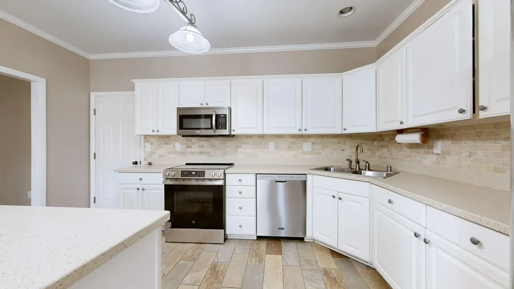 684 Forest Hill Drive Lexington KY 40509