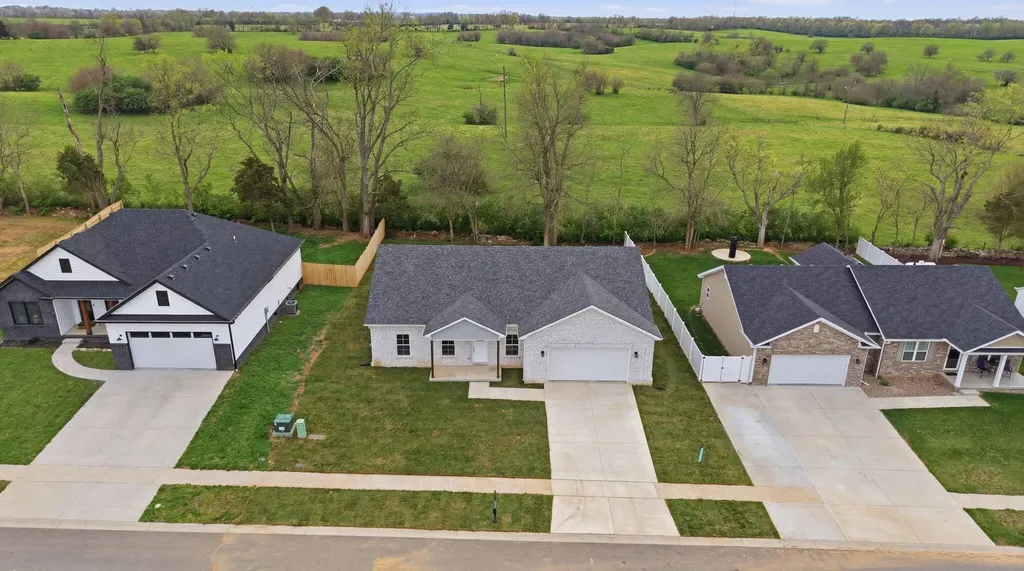 210 Max Cavnes Road Danville KY 40422