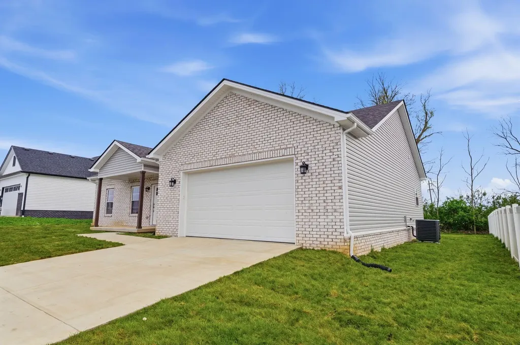 210 Max Cavnes Road Danville KY 40422