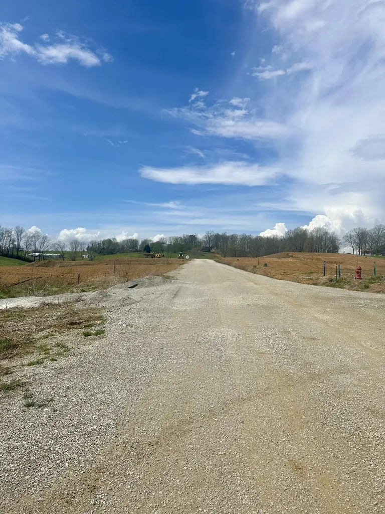 133 Jaguar Way London KY 40741