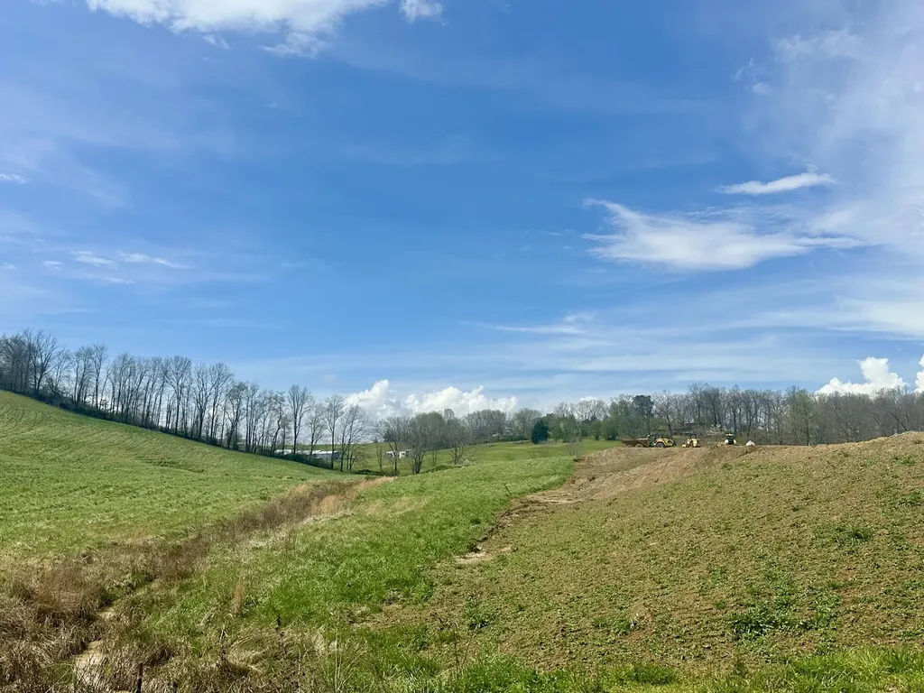 133 Jaguar Way London KY 40741