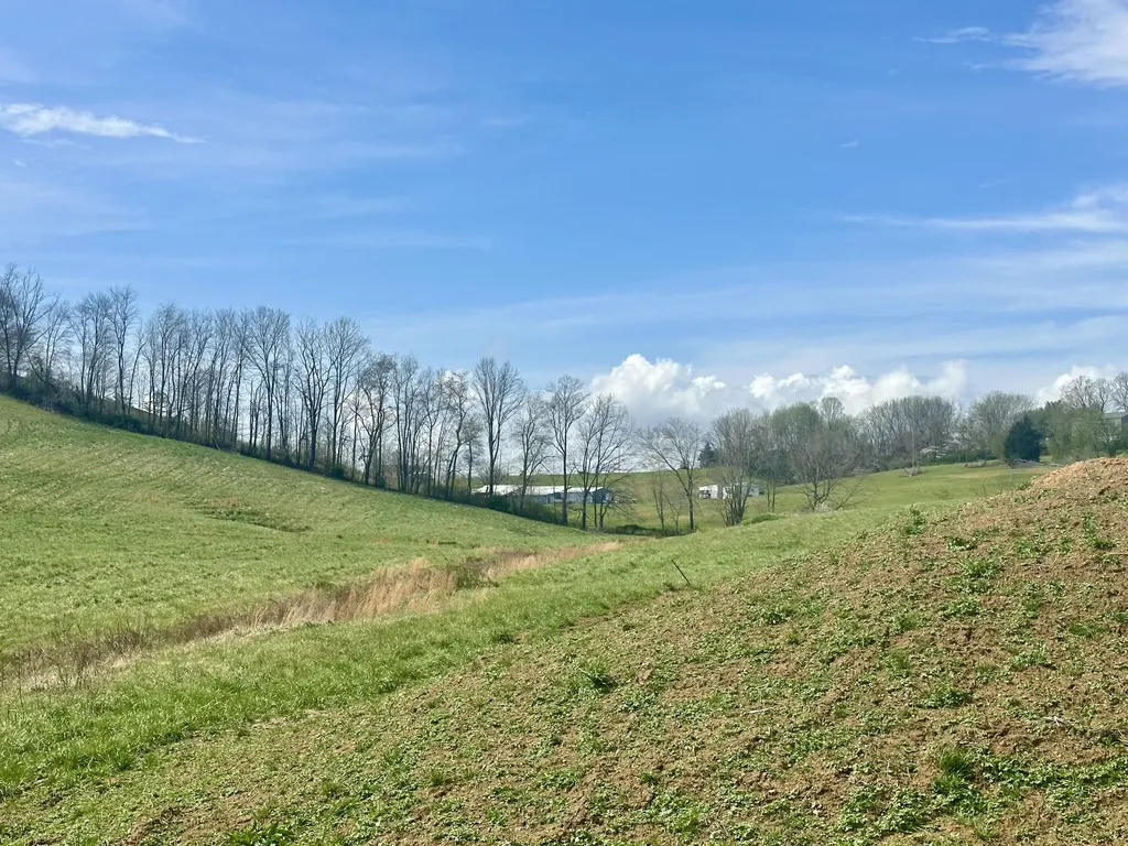 133 Jaguar Way London KY 40741
