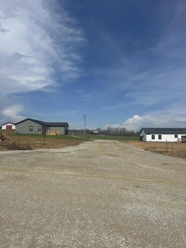 133 Jaguar Way London KY 40741