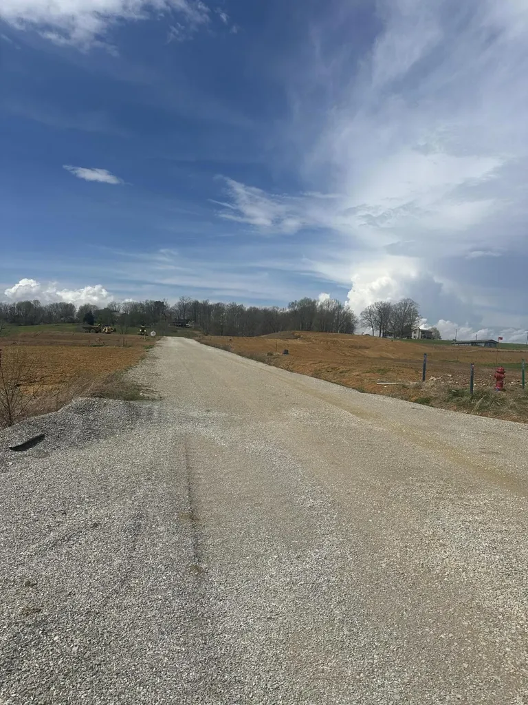 133 Jaguar Way London KY 40741
