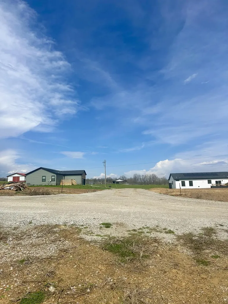 133 Jaguar Way London KY 40741