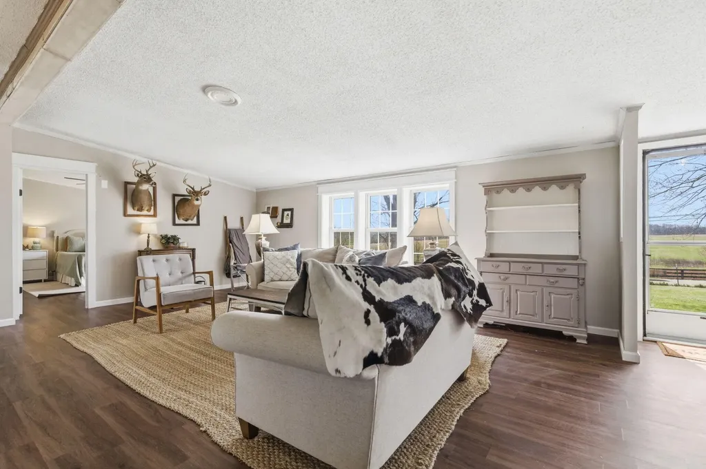 2553 Frankfort Pike Georgetown KY 40324